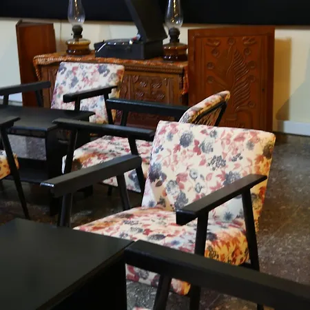 Altun Tabya Vintage * Famagouste